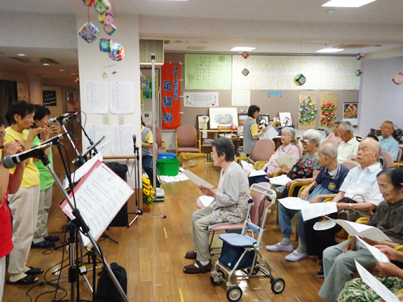 ボランティアによる 音楽鑑賞カラオケ大会